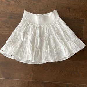 American Eagle White Eyelet Skirt - Medium - EUC